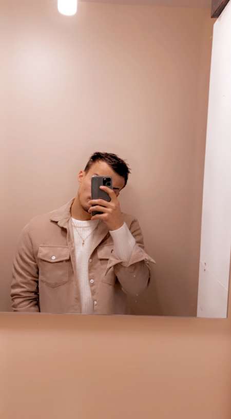 Escort boy