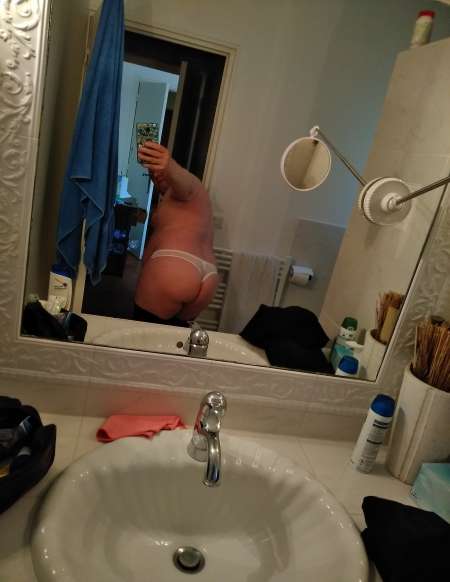 Cherche femme utilisant gode-ceinture