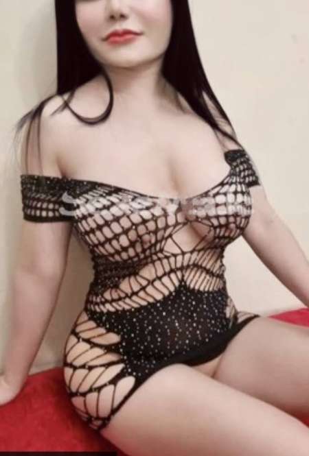 belle femme asiatique massage