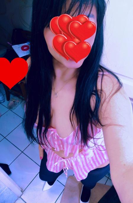 Femme discret et très belle