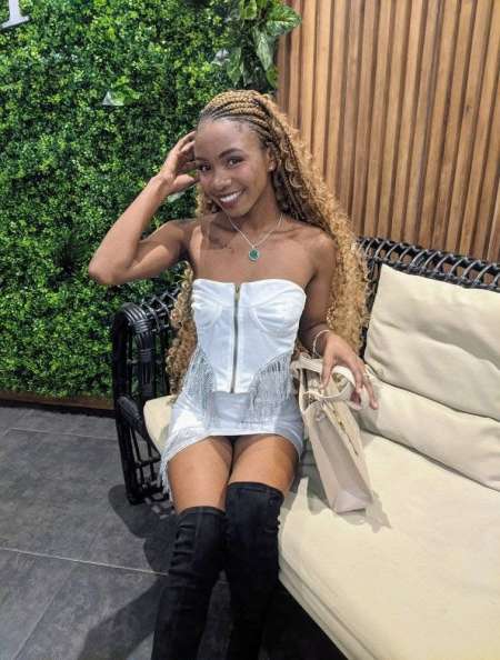 Jeune Mahoraise 20ans