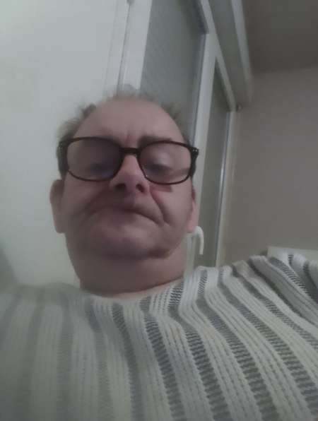 Femme sans aucun tabous