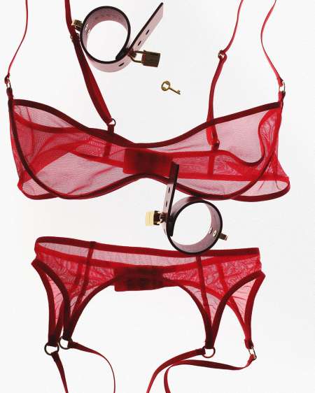 Femme fontaine disponible