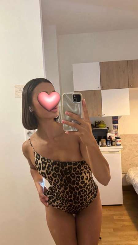 Douce, jeune et terriblement joueuse