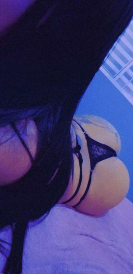 Thayna primeira vez em cayenne