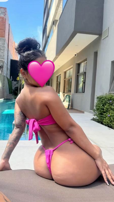 Lis belle femme à cayenne