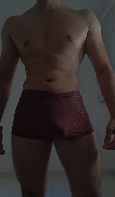 H 27 ans muscl� pour couple