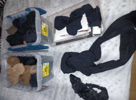 Cherche femme qui aime porter des collants