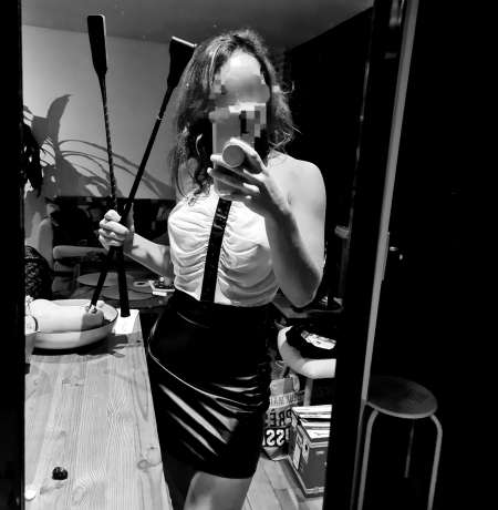 Maitresse Nicky recherche ses contacts Wannonce