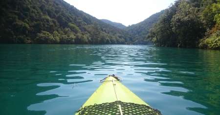 Homme ouvert aux femmes et couple candauliste