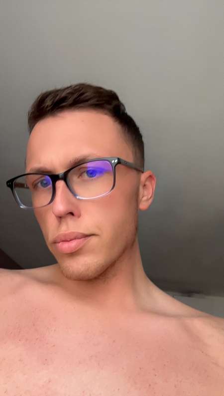 Salut les gars ! y a du mec ?