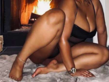 Metisse bombasse sur le port