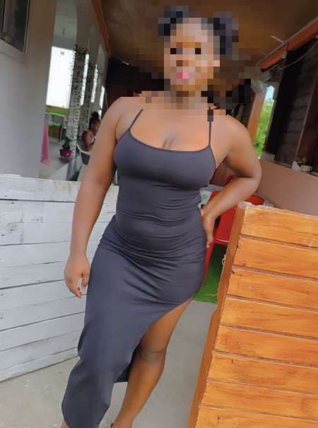 Salut belle femme premier fois ici