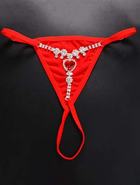 Belle femme fontaine