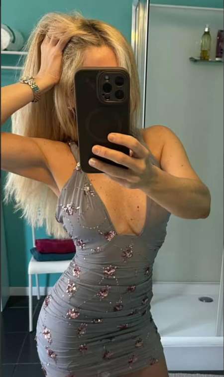 masseuse professionnel aux mains Dor