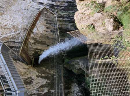 Je re�ois une f qui serrai me masser