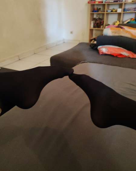 Fetichiste pied jeune femme