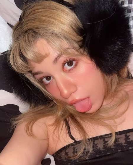 Femme douce Gentille charmante