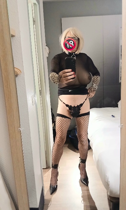 Samira recherche un master