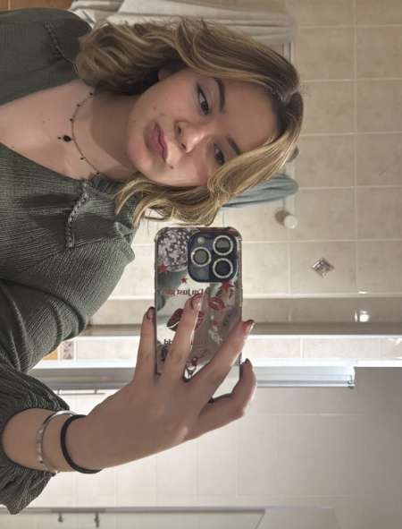 Jeune belle blonde dispo