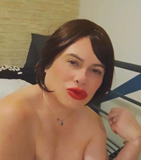 Belle trans disponible