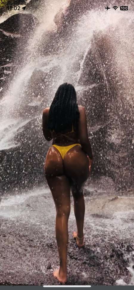 Demoiselles au corps, magnifique