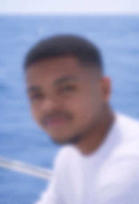 Jeune homme metis 19 ans pour femme perverse