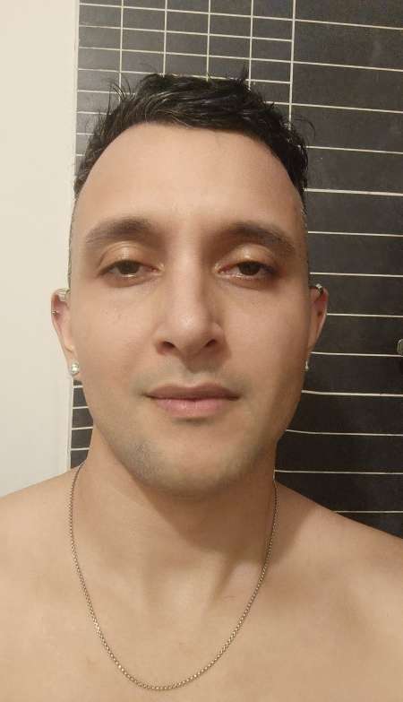 Cherche une fille majeur