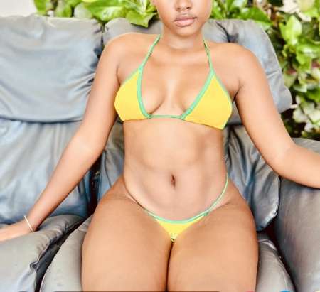 Une belle m�tisse charmante