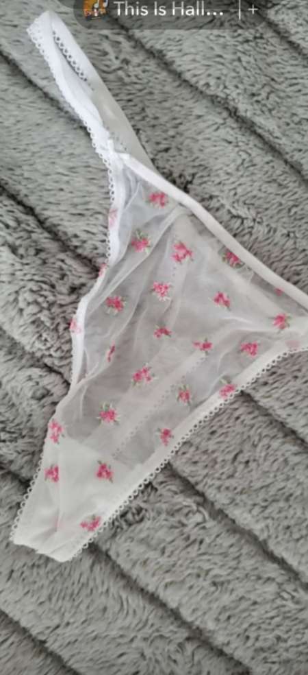 J'aime �tre nu ou en lingerie de mon ex