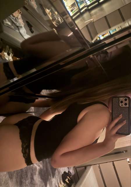 Jeune femme sans tabou