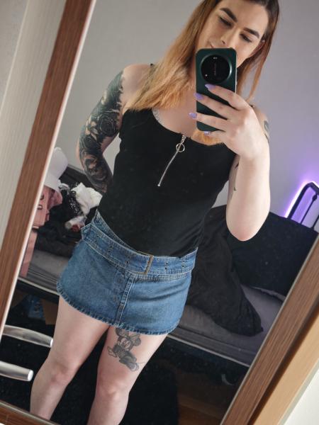 Jeune femme trans veux s'amuser