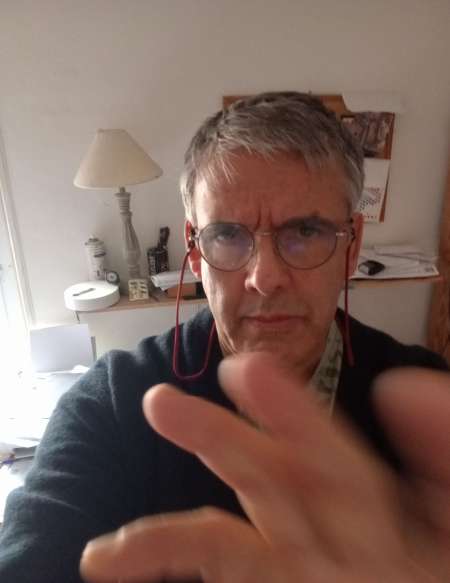 Homme à esprit raffiné pour femme sans taboo