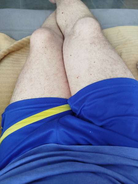 Qui veut me masser, me caresser
